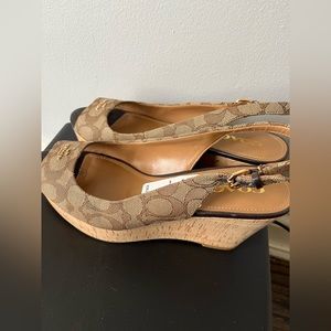 Coach brown/beige pumps. Women’s size 8.